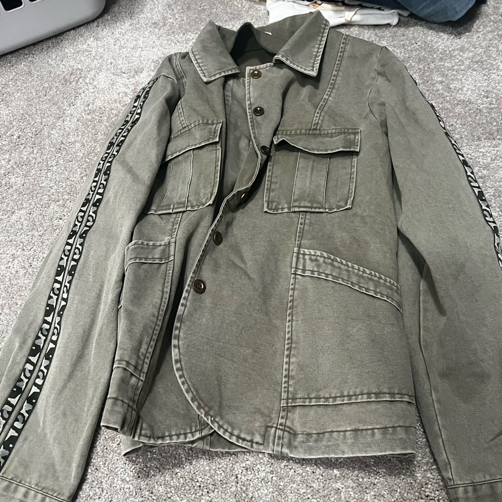 Like new green jacket